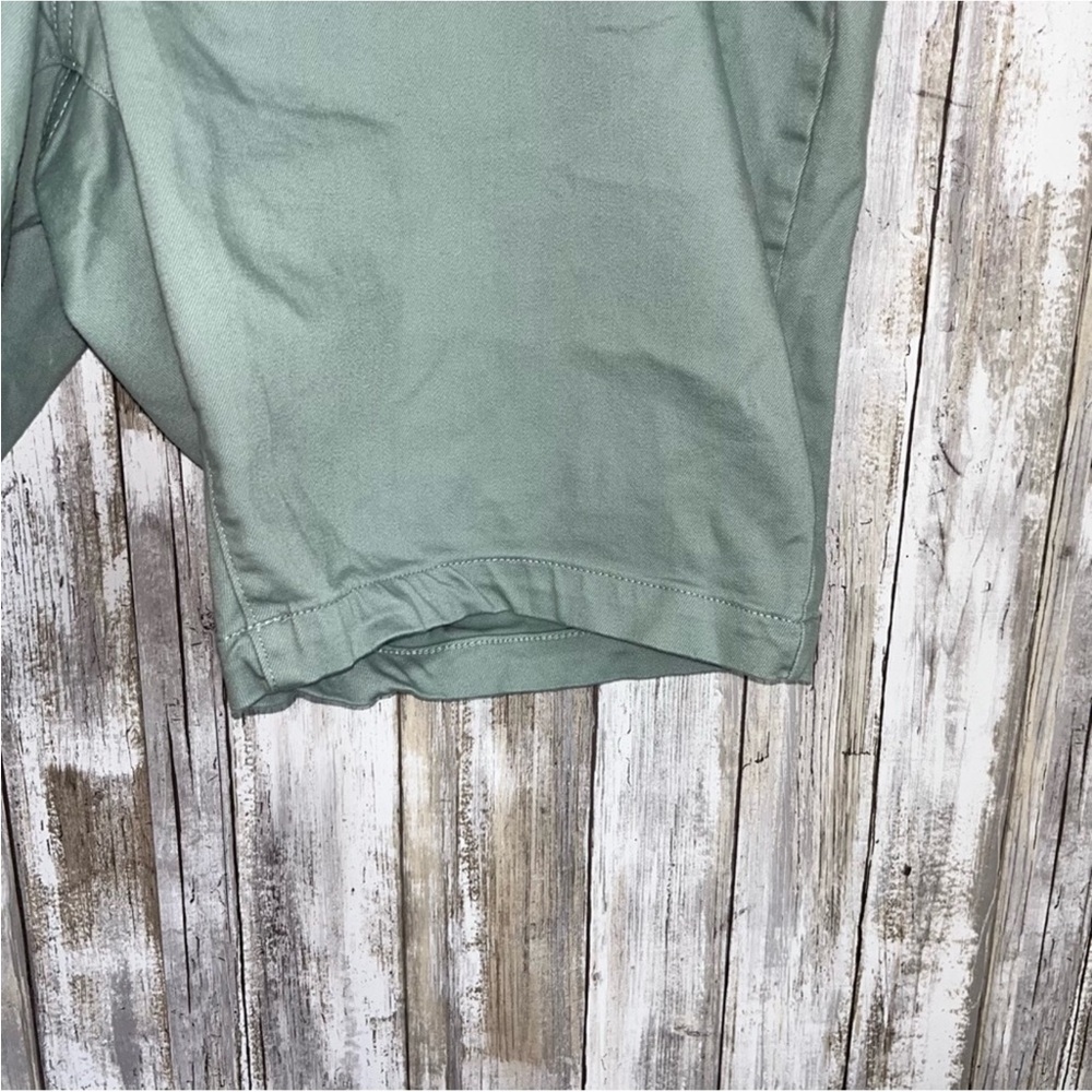 Lane Bryant Green High Rise Bermuda - Picture 2 of 6